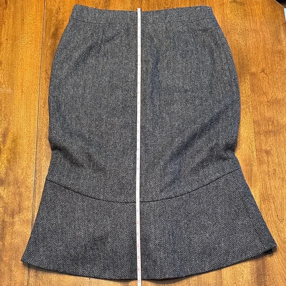 Derek Lam Gray Herringbone Wool Pencil Skirt silk lined. - Picture 7 of 9